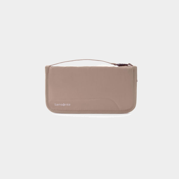 62863 Travel Wallet_Front_khaki