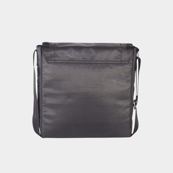 r5031q-black-back