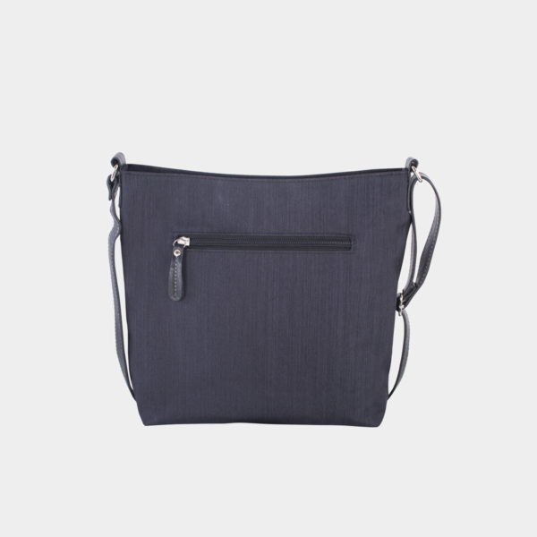 r5239-black-back