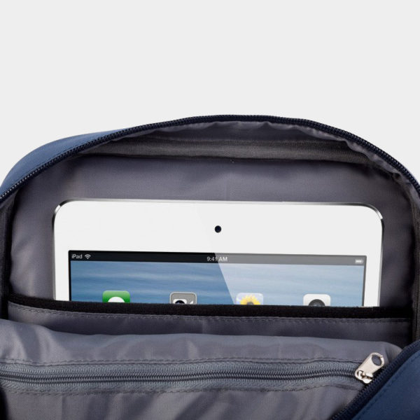 CrossbodyWithFlap_tablet_1024x1024